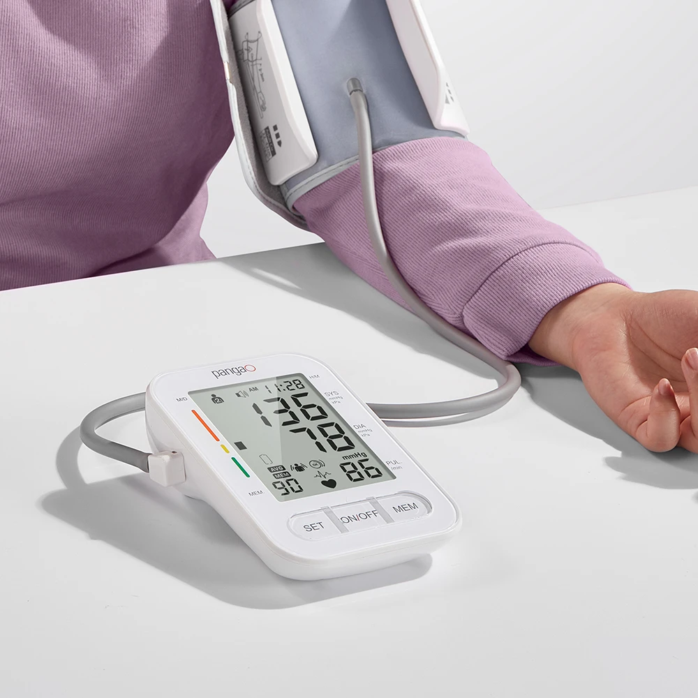 Tensiomètre électronique Pangao Smart BP Machine Digital Arm Style Tensiomètre